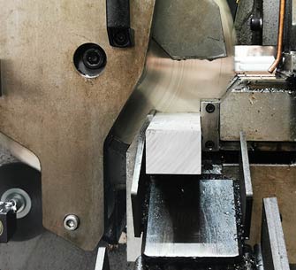 CNC-Hochgeschwindigkeits-Vollmetall-Stahlstangenschneideautomatische Kreissägemaschine